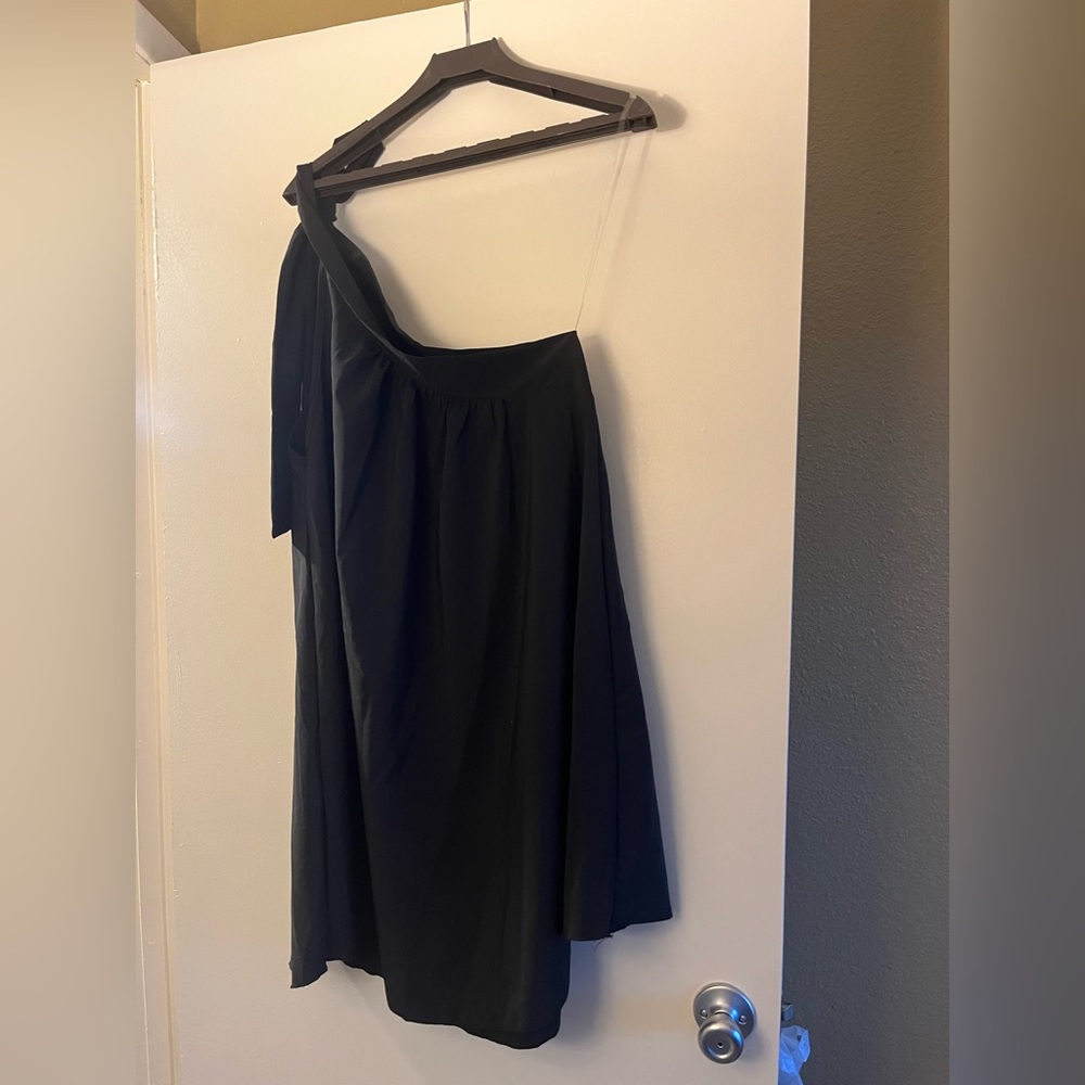 Black Dress-Off the Shoulder